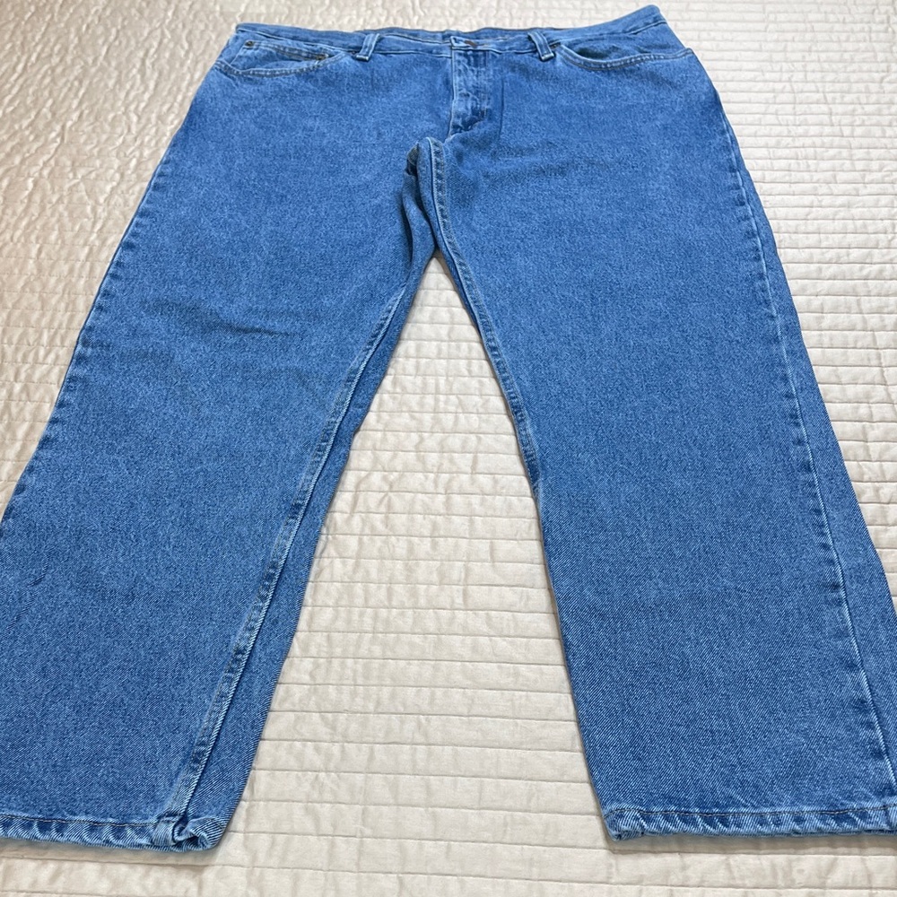 Magellan Outdoors Men's Medium Blue Relaxed Fit Jeans SIXE 40/32
